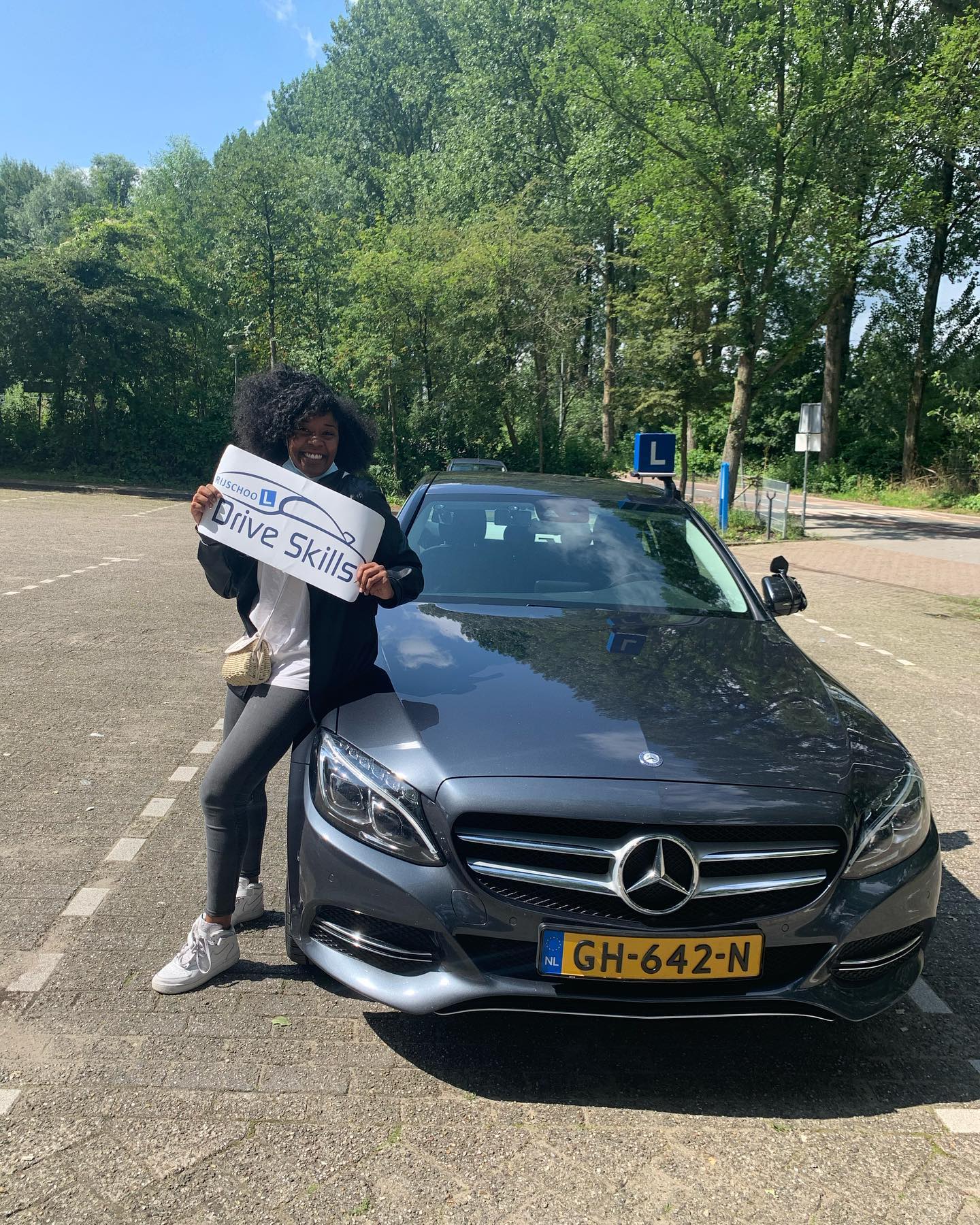 Lesauto van Rijschool DriveSkills — schakel en automaat